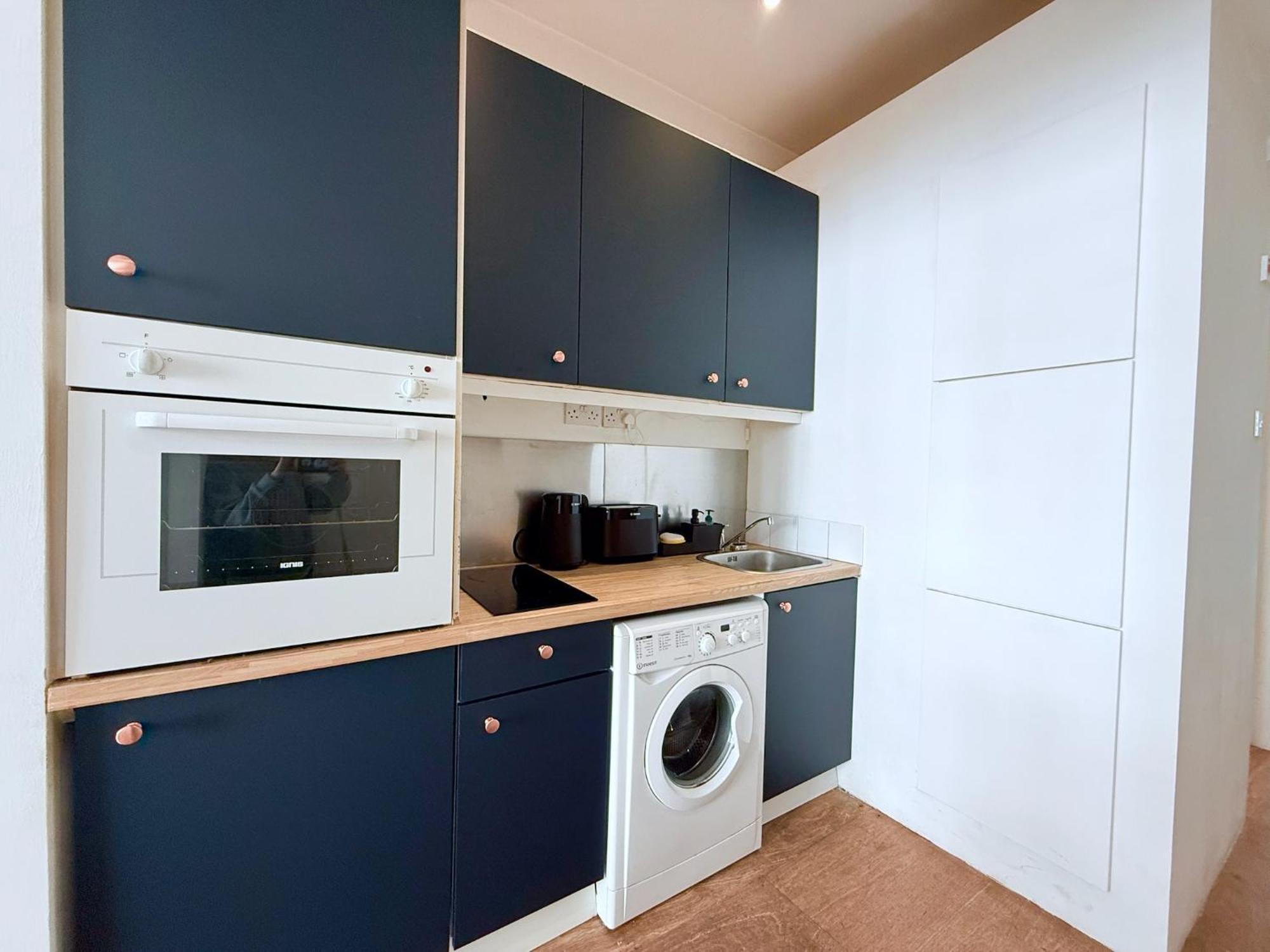 Spacious Heritage Flat *